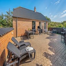 Ferienhaus mit Sauna, Whirlpool & Terrasse – perfekt für  ...